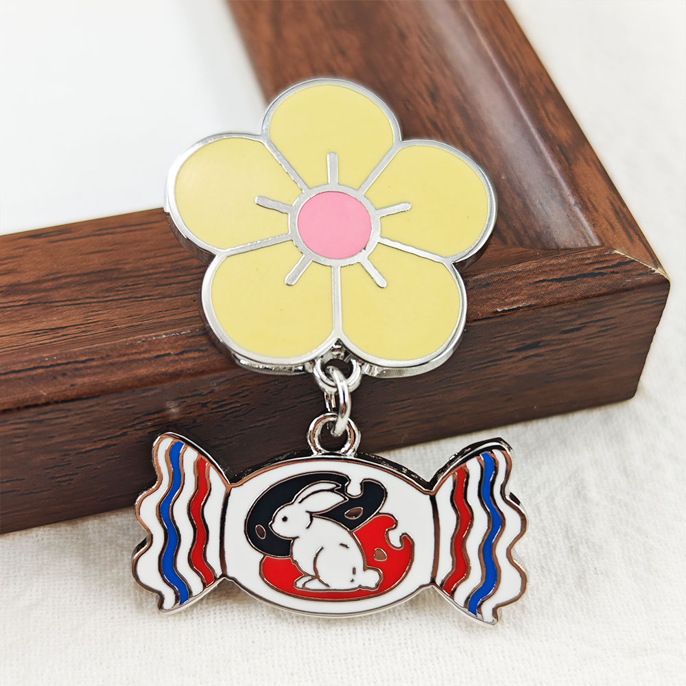 White Rabbit Candy Enamel Pin  - đánh giá và giá Food Snacks Gifts